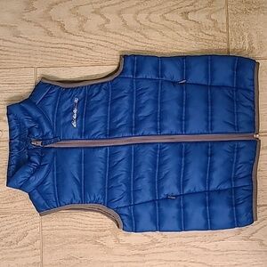 BNWT Eddie Bauer Puffer Vest in a Size 8!